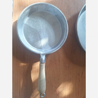 تابه چدن روسی(آلومینیوم) سایز کوچک قطر ۲۰